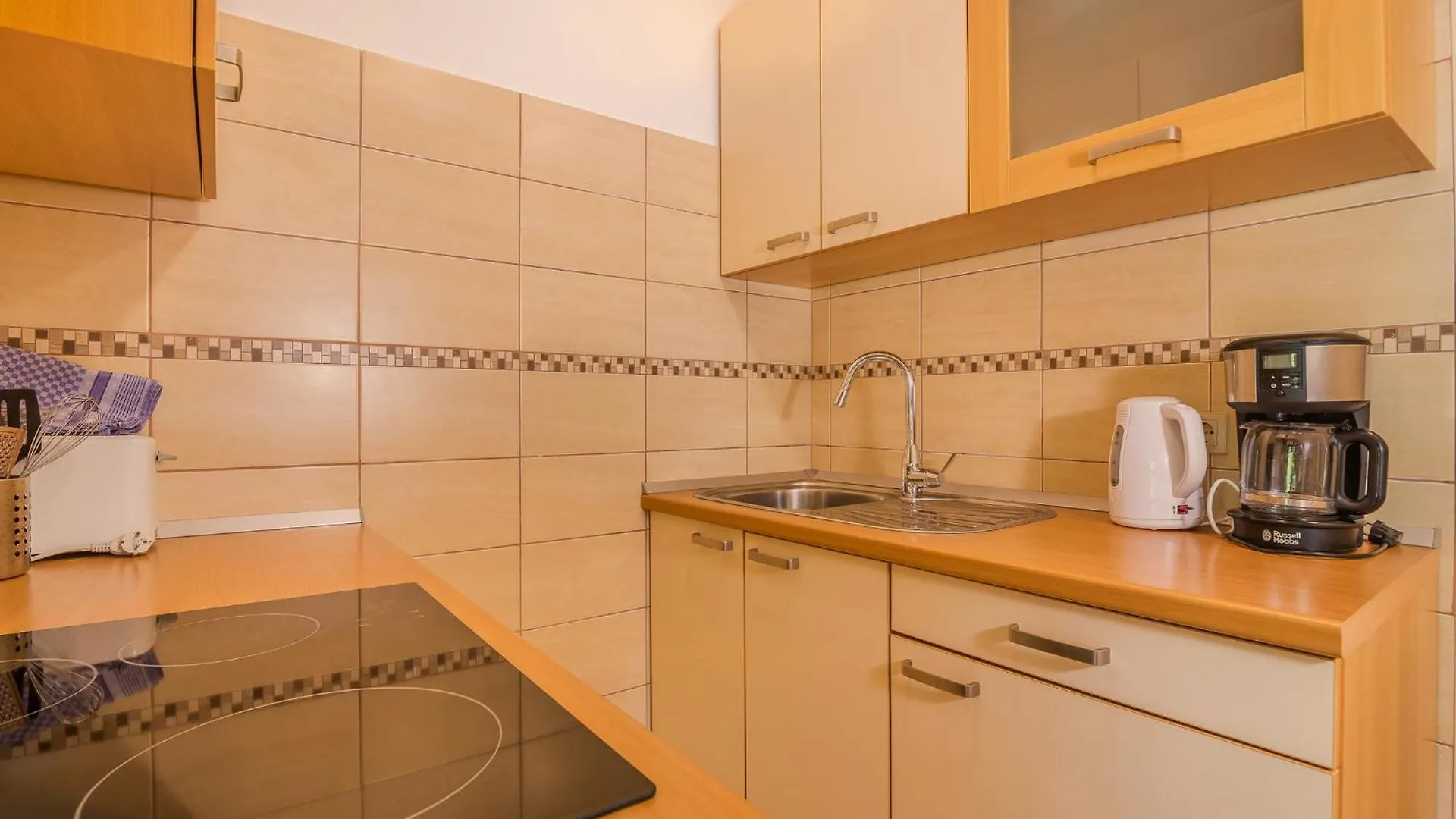Apartments Celeste Klimno 0*,